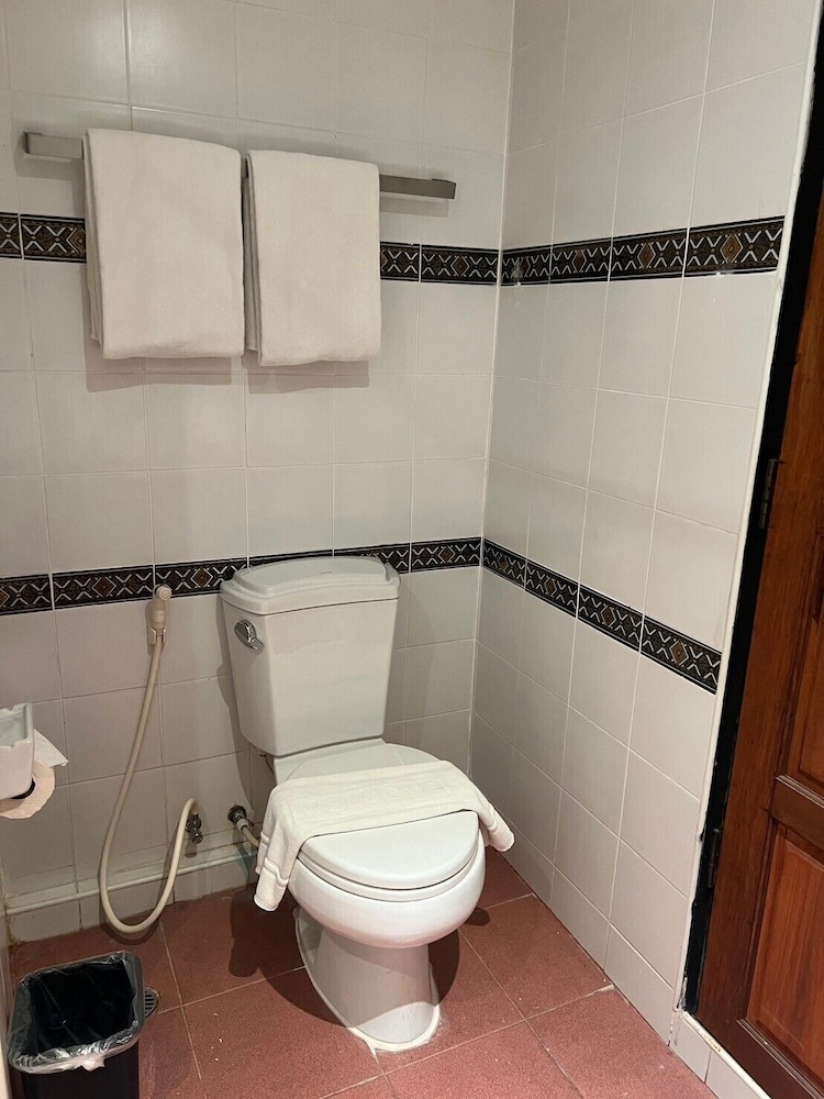 A Hotel Budget 60/61