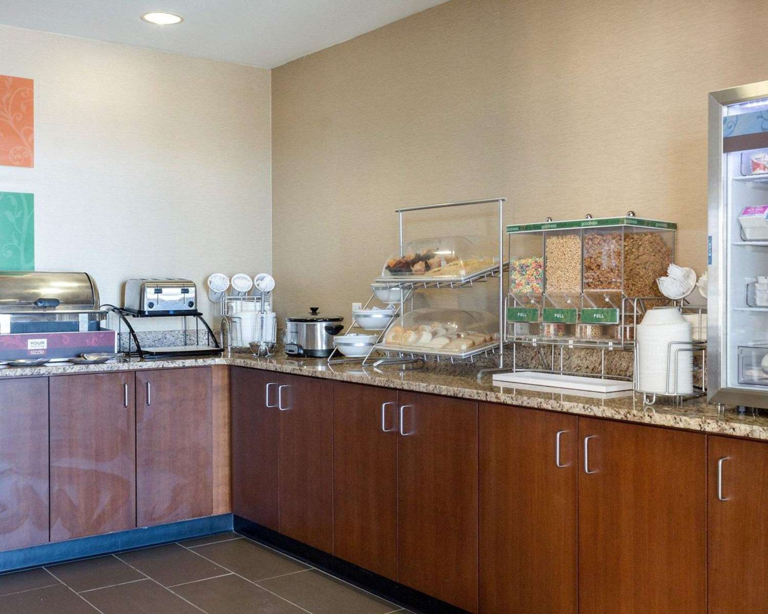 Comfort Inn & Suites Watford City ND 18/18