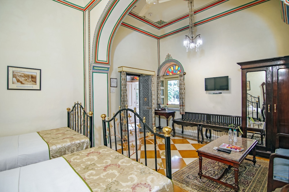 ALSISAR HAVELI 50/73
