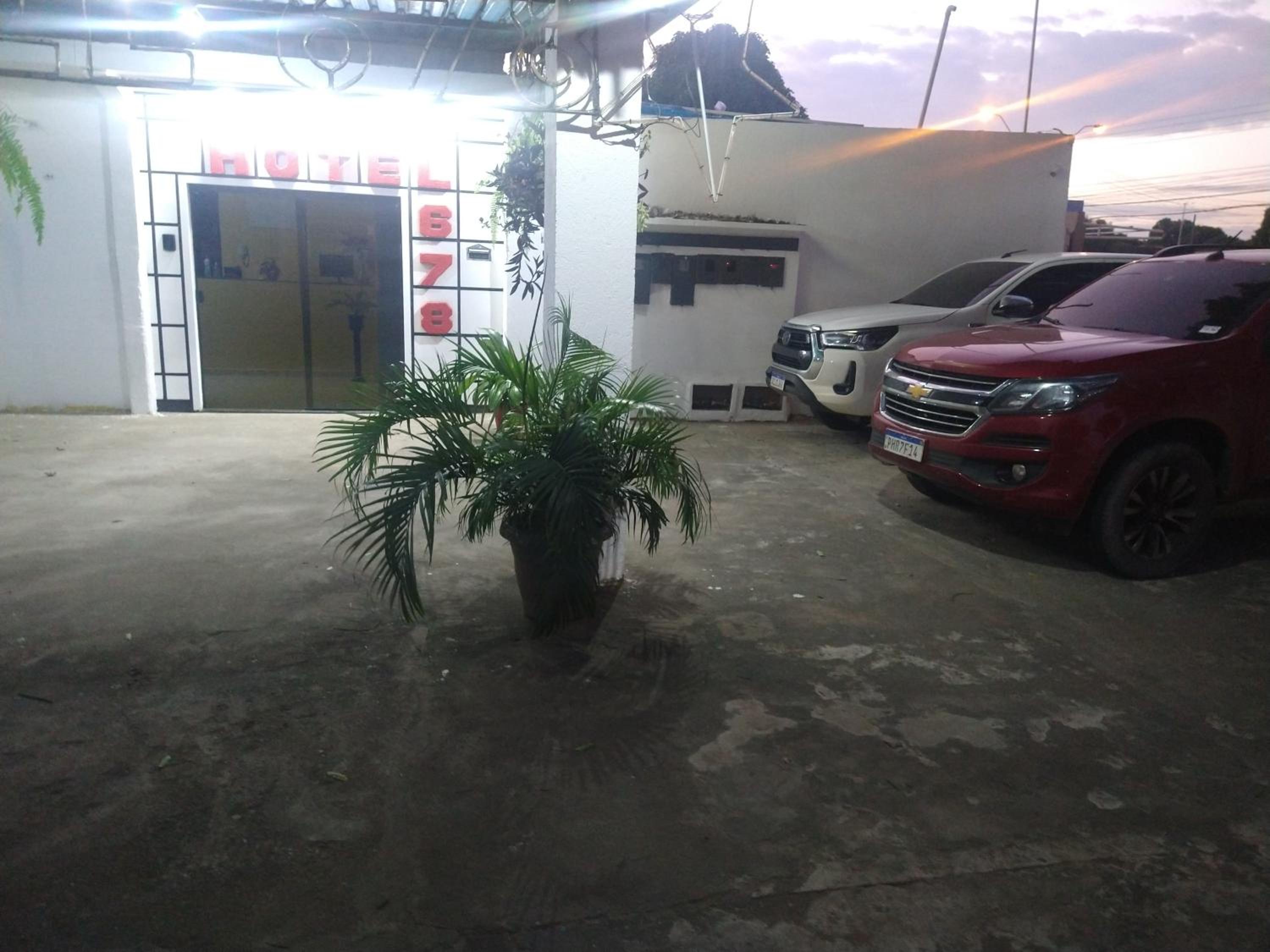 Hotel 678 24/38