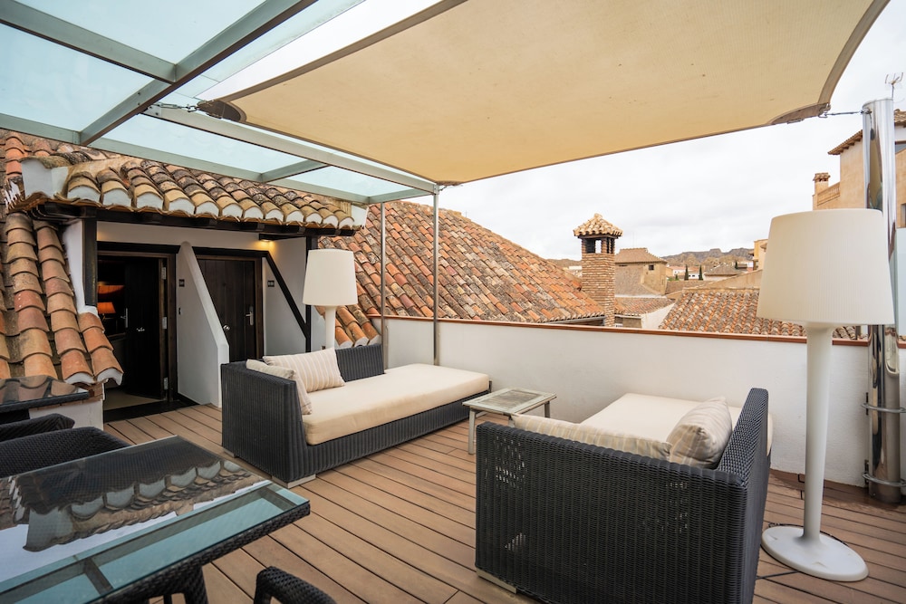 Hotel Yit Abentofail 20/50