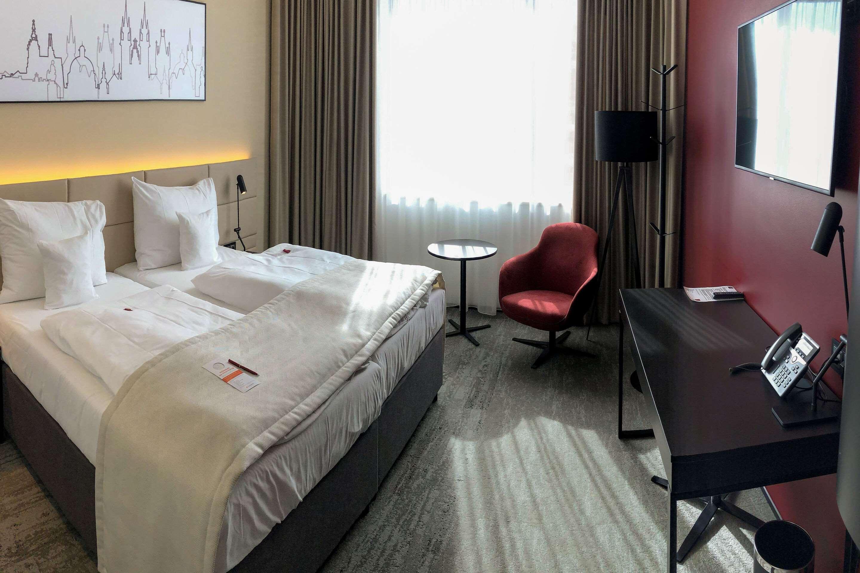 Efficiency, 1 Double and 1 Single Bed