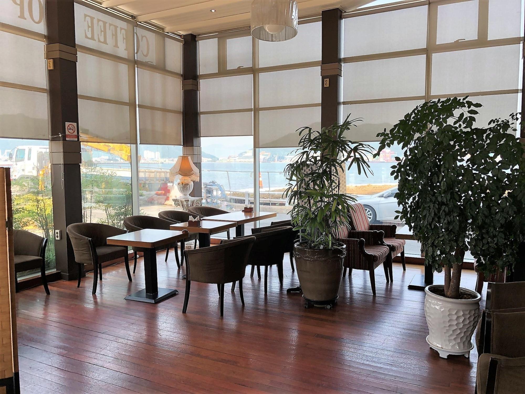 Masan Tourist Hotel 14/18