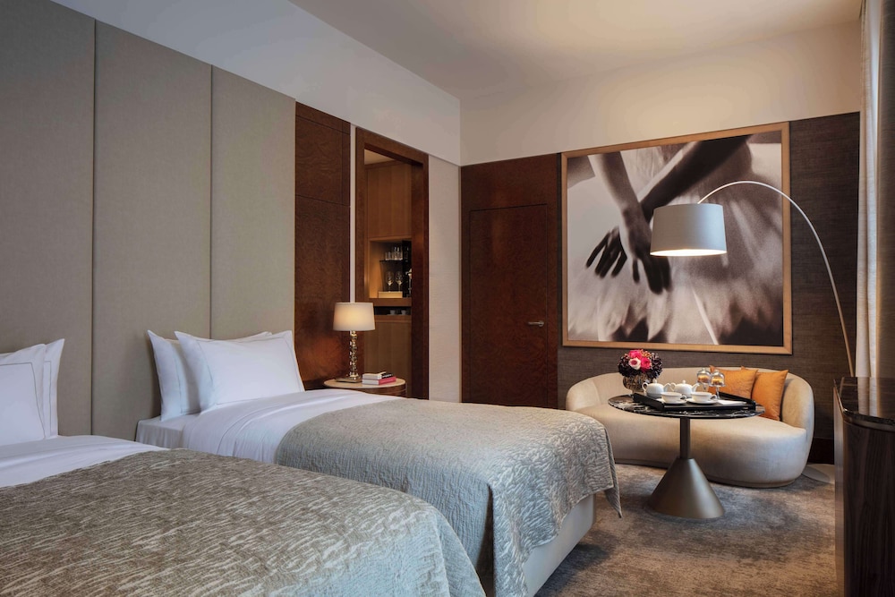 PREMIUM, WITH EXTRA BED