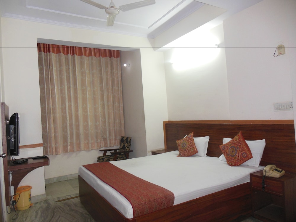 Konark Palace Hotel 10/19