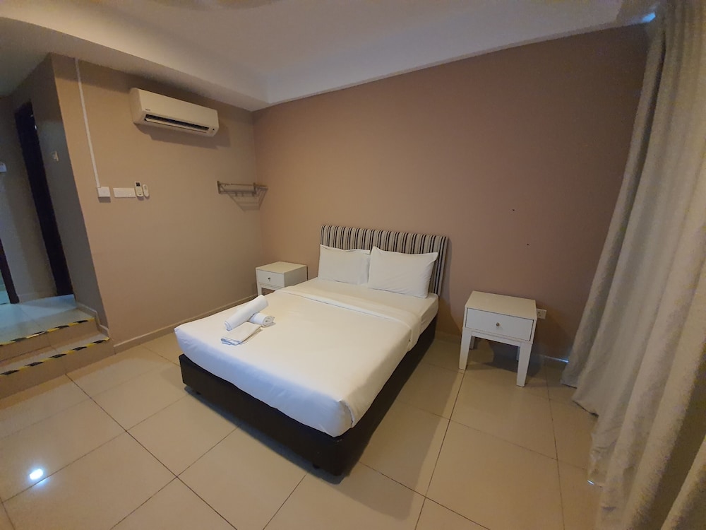 New Bangi Gateway Hotel 37/43