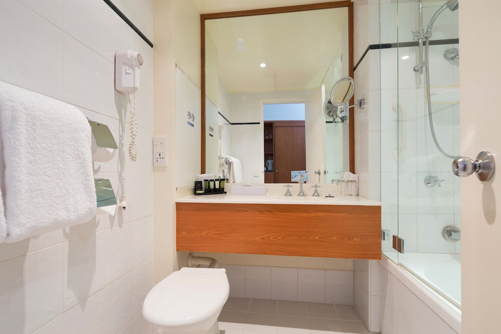 Royal on the Park Hotel and Suites 17/57