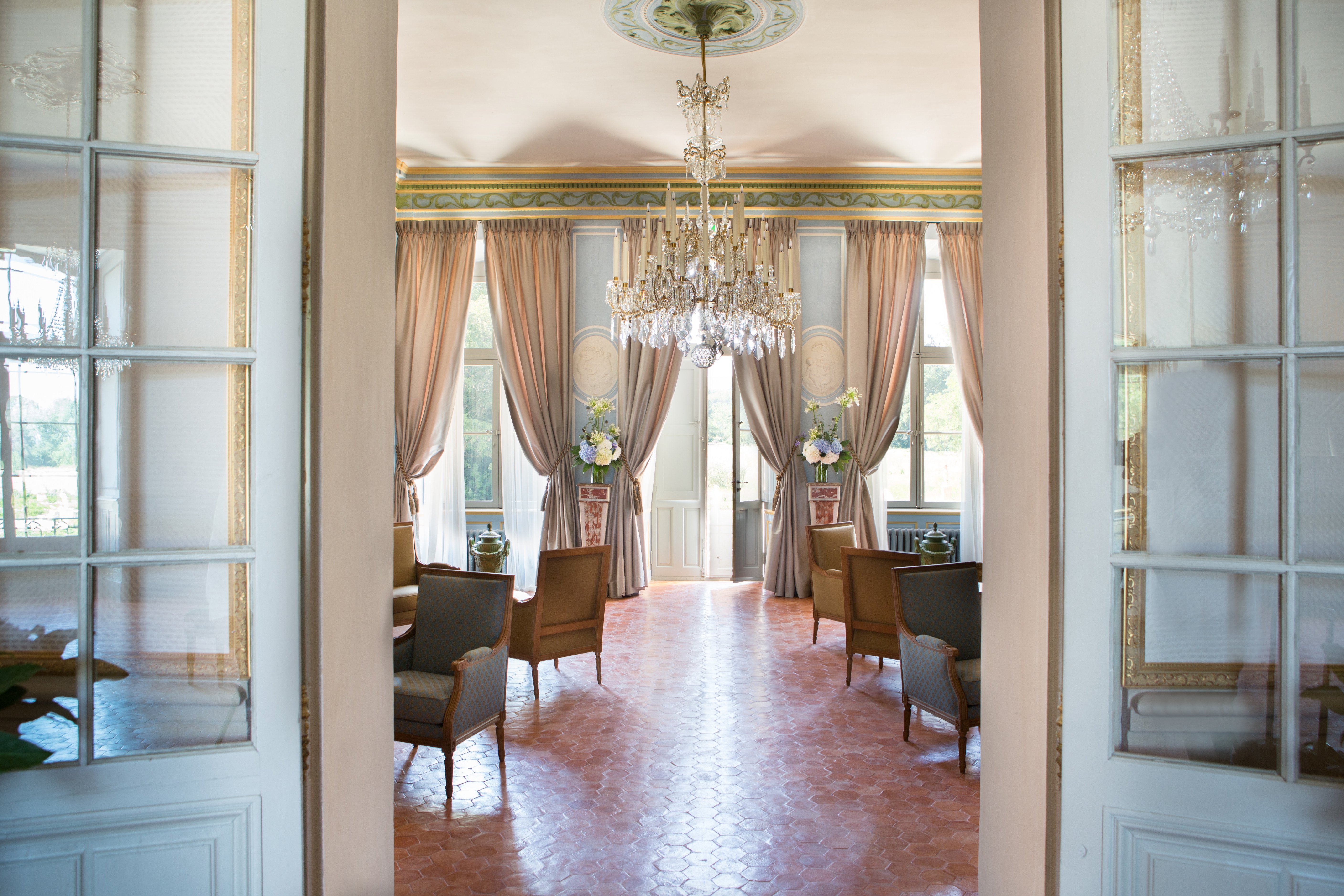 Chateau de Fonscolombe 60/83