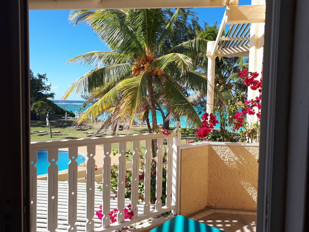 Silver Beach Hotel 38/43