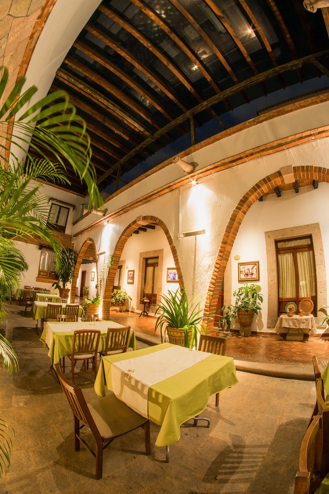 Meson de Los Remedios Hotel 47/56