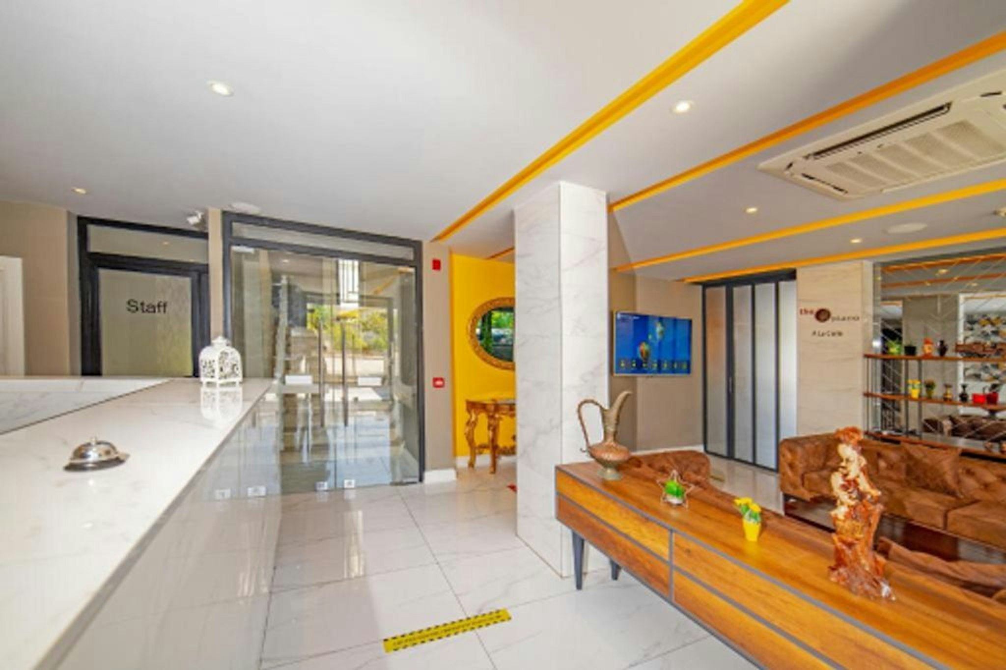 Nebilux Hotel 2/17