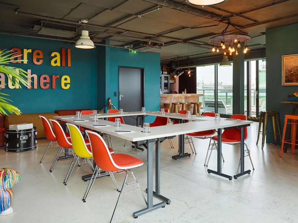 25hours Hotel at MuseumsQuartier 45/49