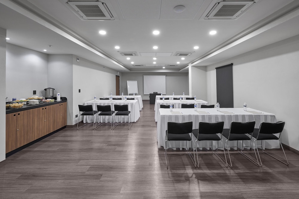 City Express by Marriott Monterrey Lindavista 44/51