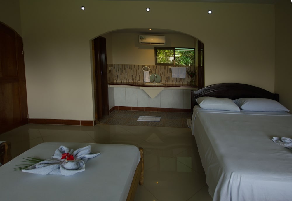Rancho Corcovado Lodge 66/67