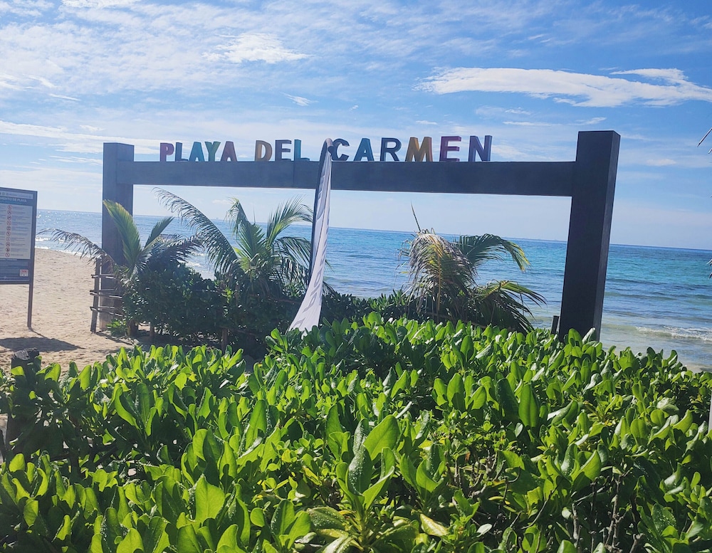 Capital O Hotel Brisas del Mar Playa Del Carmen 89/98