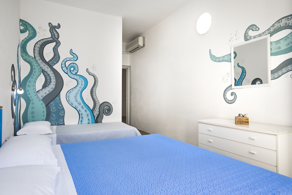 Muma Hostel 30/65