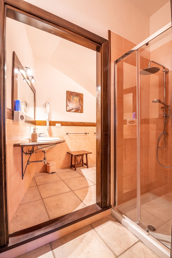 HOTEL TREVI 20/26