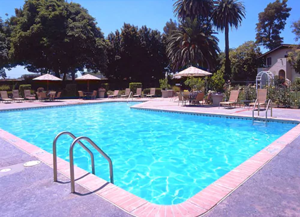 HISTORIC SANTA MARIA INN 7/67