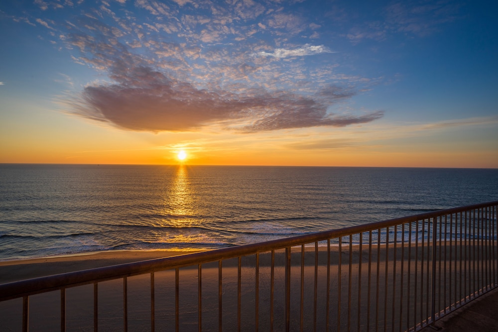 Grand Hotel Ocean City Oceanfront 52/63