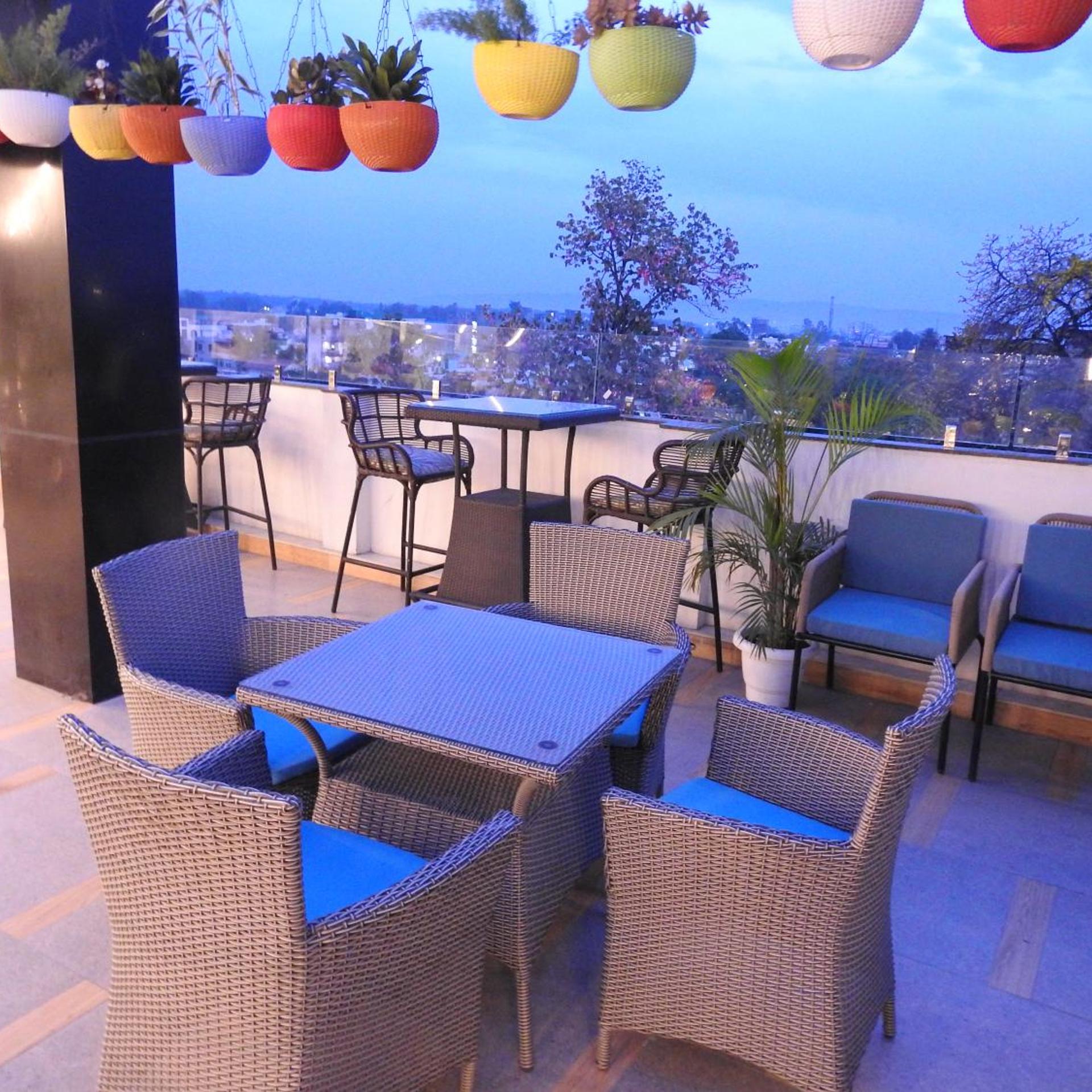 Sapphire Sky Hotel 35/50
