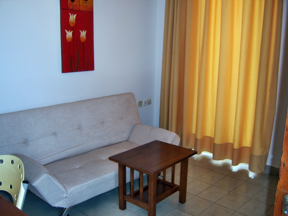 Fantasia Hotel Apartments 24/46