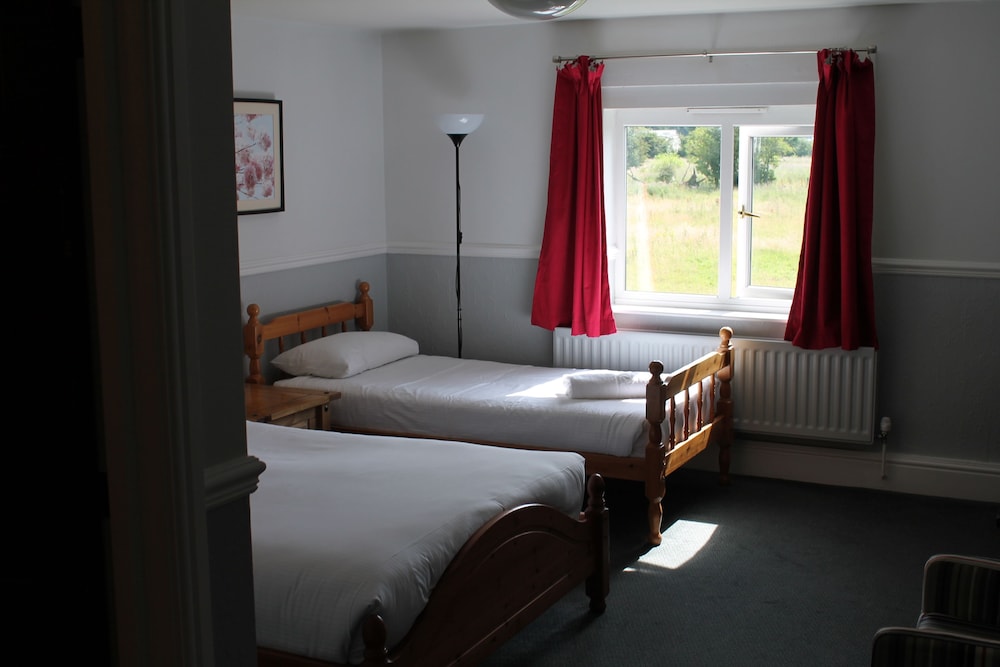 Oak Farm Hotel 20/40