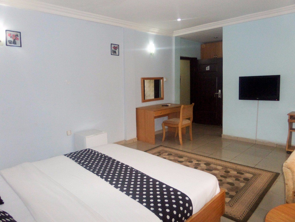 Junbic Apartment And Suites 14/22