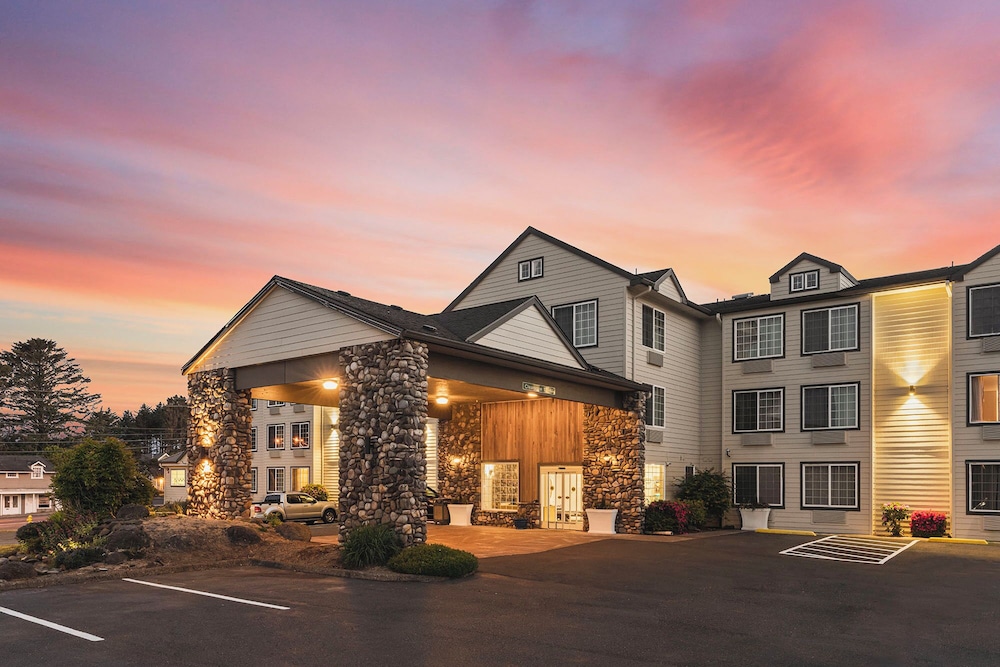 The Ashley Inn Suites in LINCOLN CITY - OR