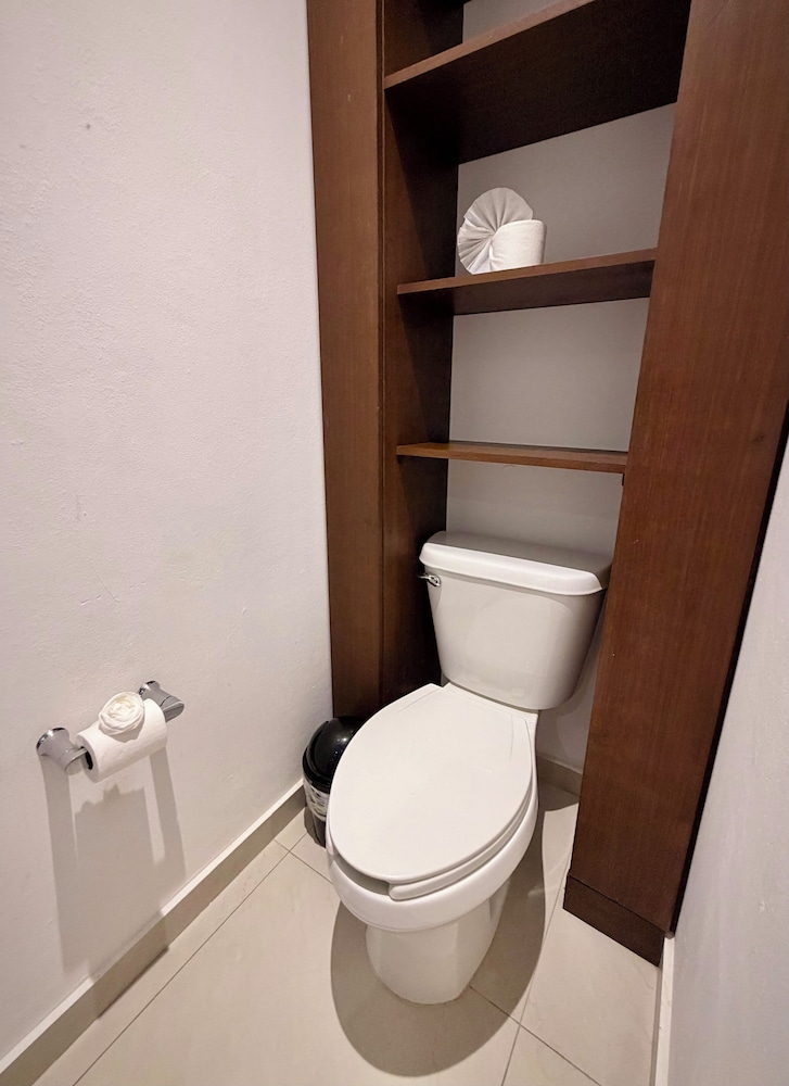 Ah Xok Suites 48/50