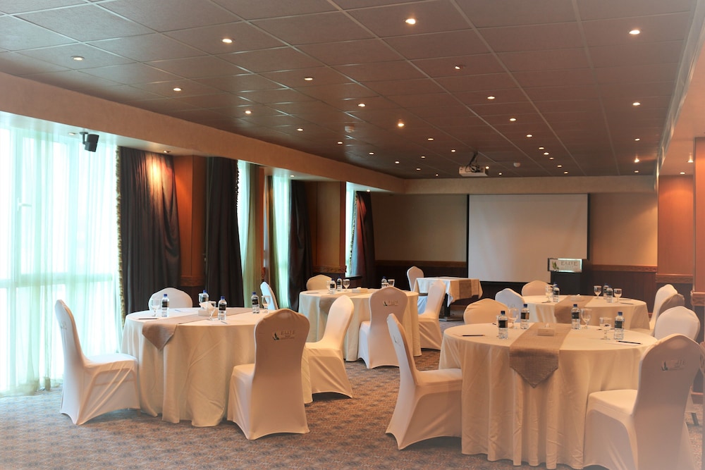 Elite Seef Residence & Hotel 63/70