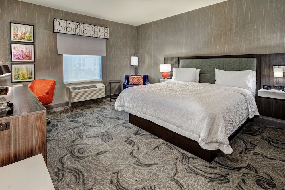 ROOM, KING BED, ACCESSIBLE
