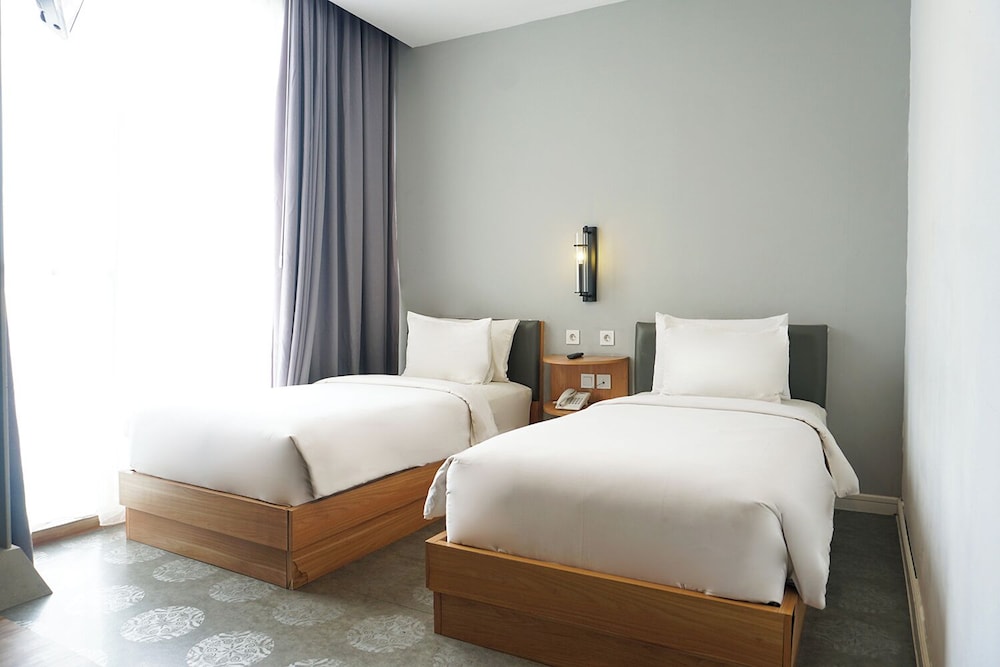 Duplex, Urban, Family, Queen and Twin Beds