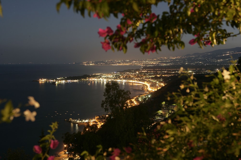 Villa Taormina 72/79