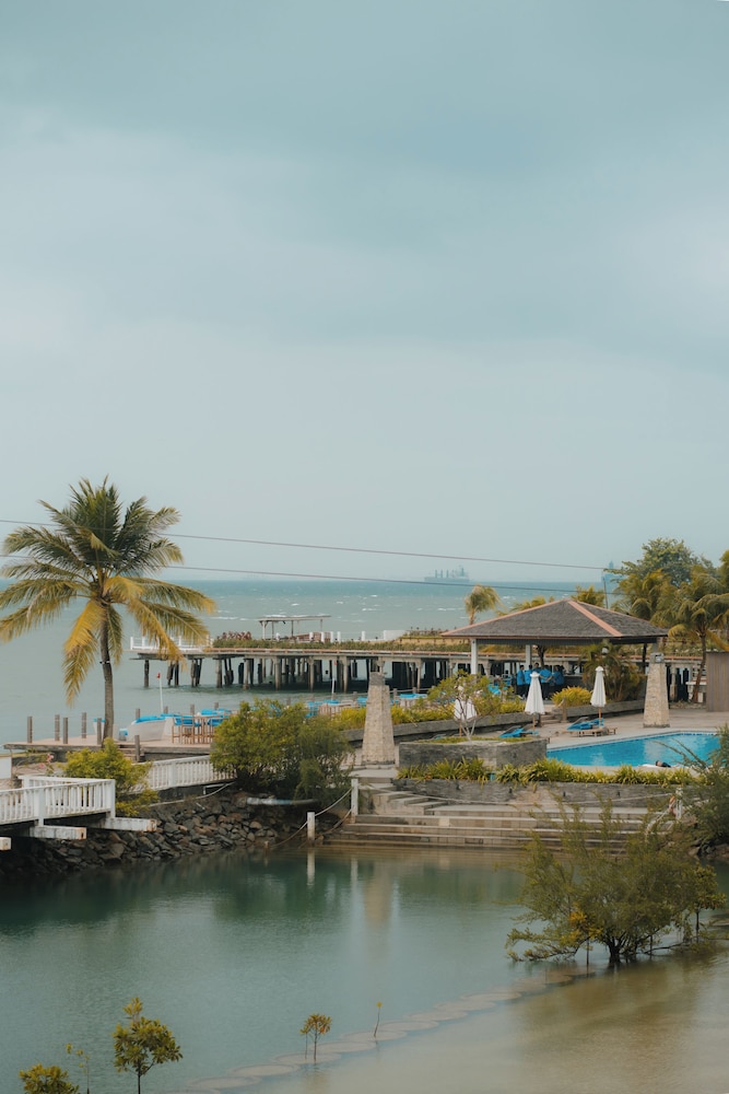 KTM Resort 37/50