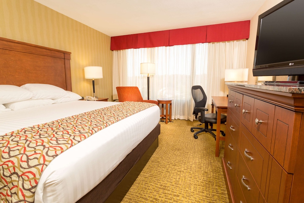 ROOM, KING BED, ACCESSIBLE