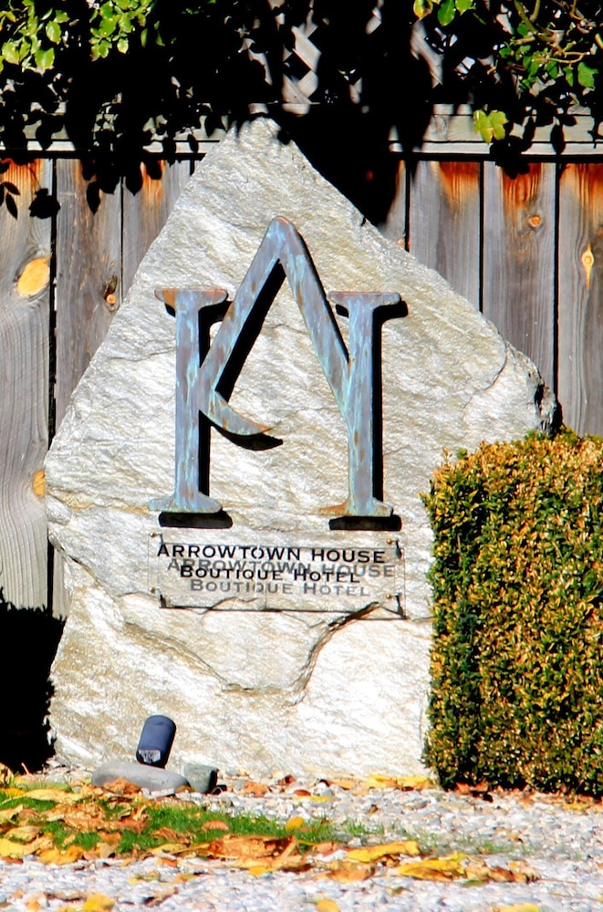 Arrowtown House Boutique Hotel 46/50