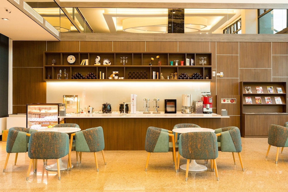 V-Hotel Vacation Hotel 34/41
