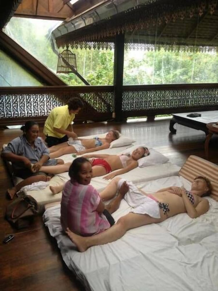 Ruen Thai Rim Haad 29/53