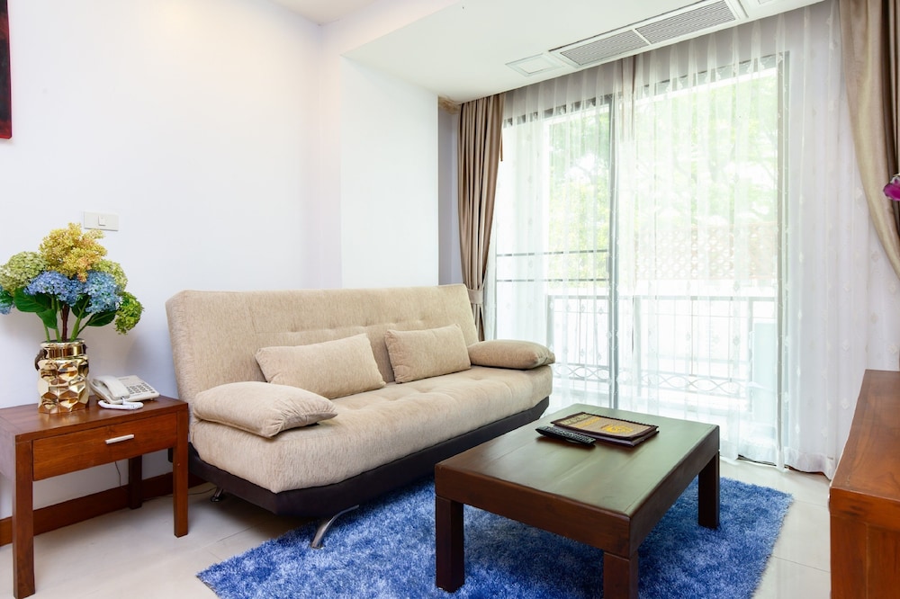 Lasalle Suites Spa 48/74