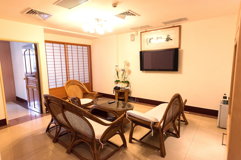 Taihu Hotel Sun Moon Lake 45/65