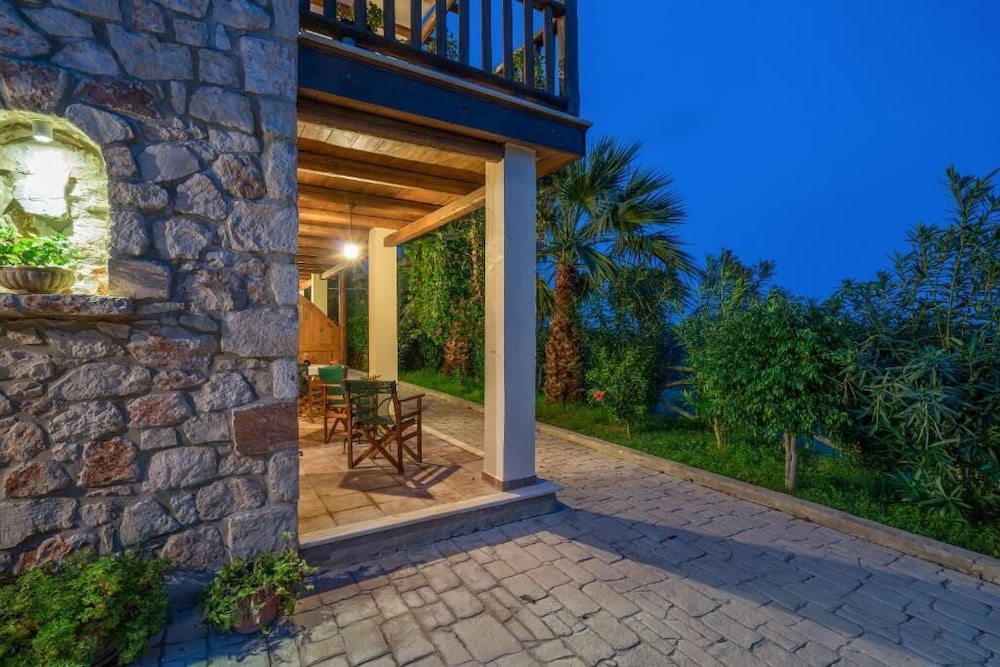Myrties Stone Houses 47/49