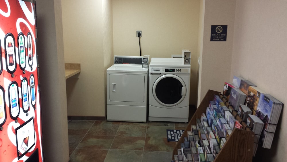 Holiday Inn Express Hotel Suites Salt Lake City Airport East 24/52