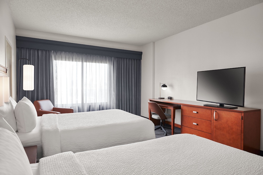 Room at Courtyard By Marriott St. Louis Downtown West, ST LOUIS - MO