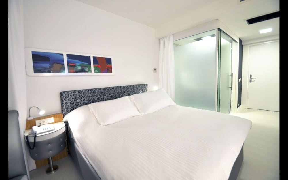 No 19 Boutique Hotel 20/69