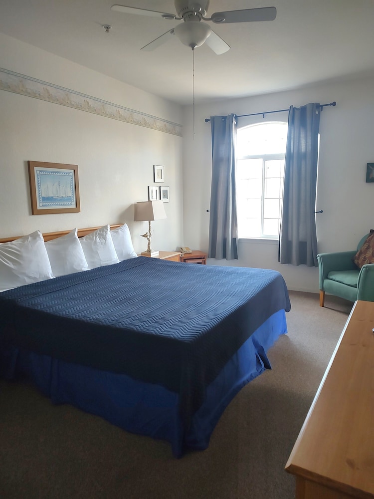 Pacific Plaza Resort 12/70