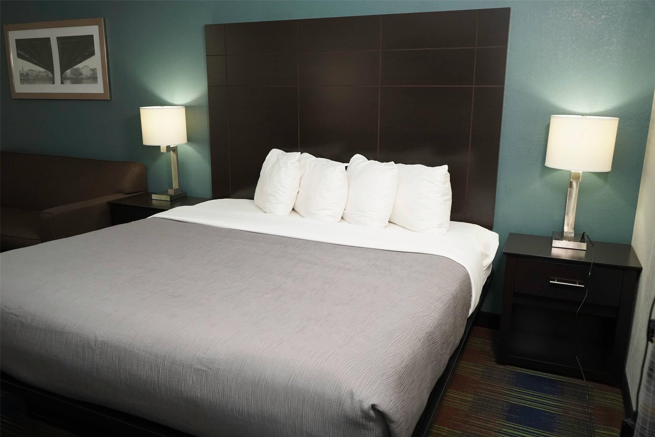 Quality Inn North Vernon near Hwy 50 18/33