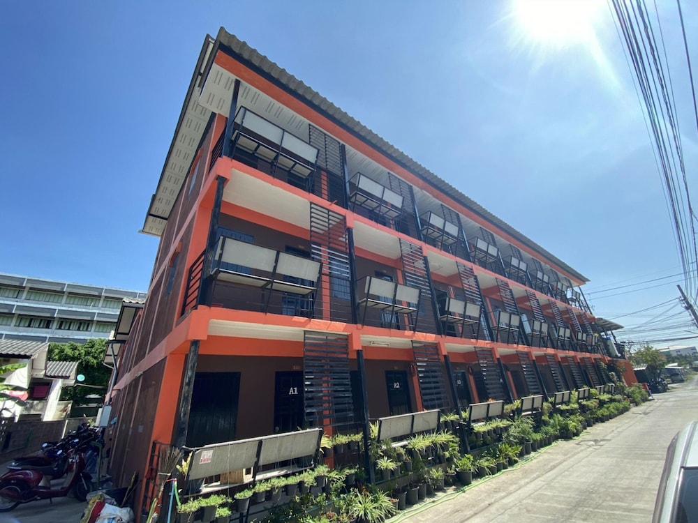 Chang Hostel Suvarnabhumi by ZUZU in BANGKOK