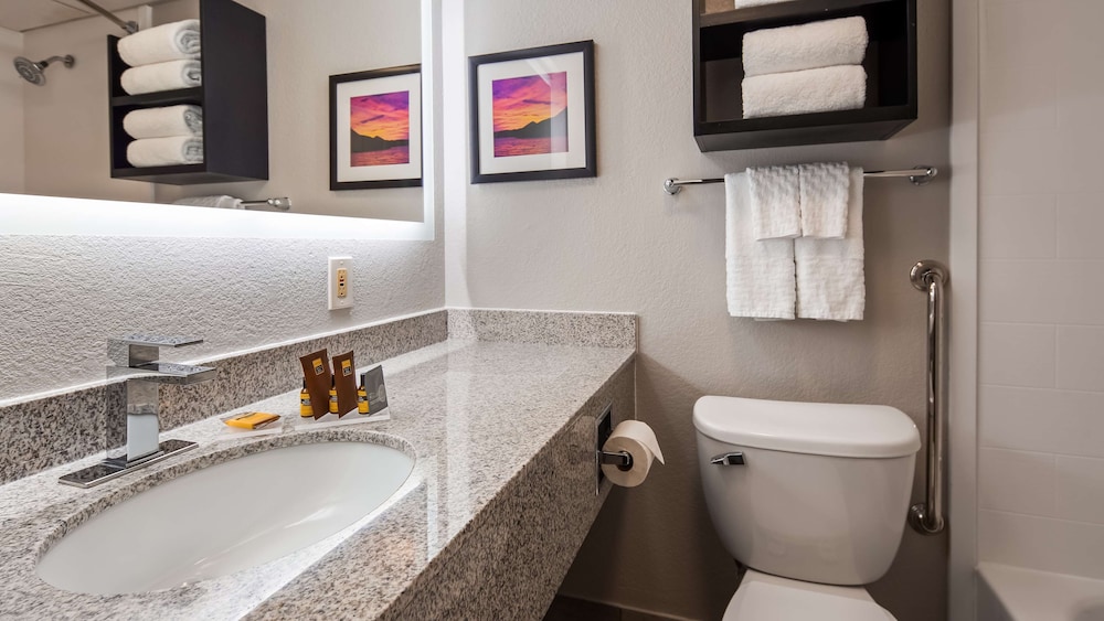 Best Western Plus Sun Canyon 18/43