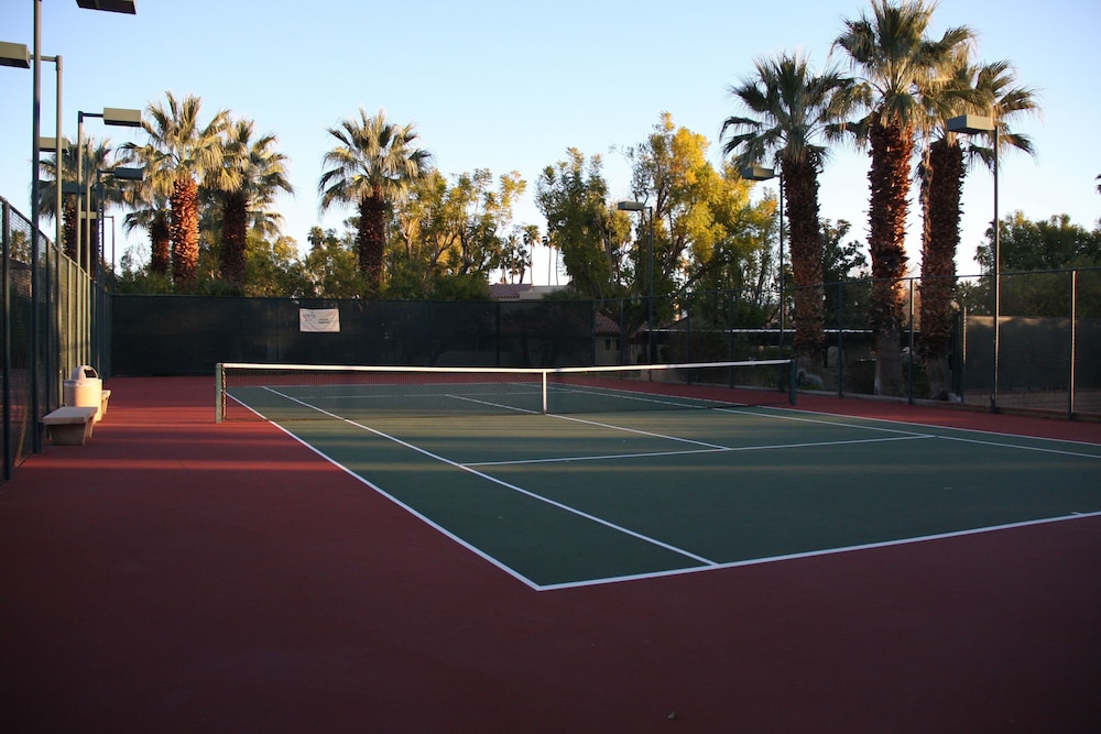 The Oasis Resort 46/76