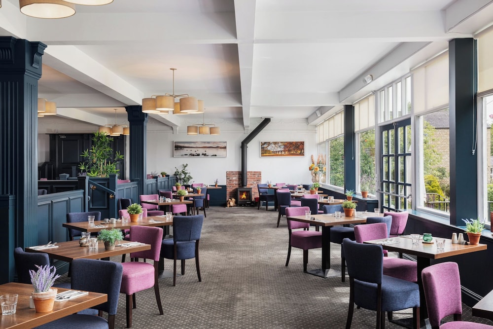 The George Hotel 32/46